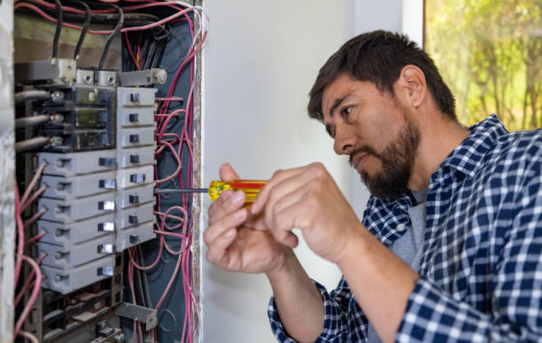 Best Electrical Repair Services  in Pine Manor, FL